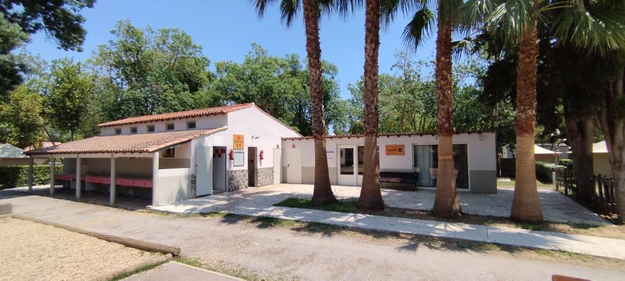 Camping Parc Des 7 Fonts Hotel Agde Exterior photo